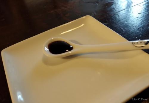 Degustazione con cucchiaino in ceramica