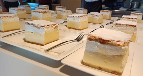 la tipica torta alla crema di Bled