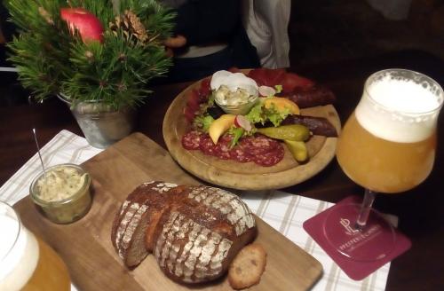 Cucina tipica e birra casalinga della famiglia Pfeffelerchner