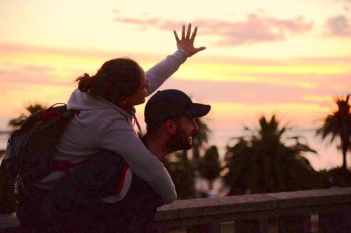 Elisa & Dimitri: lui fotografa, lei scrive