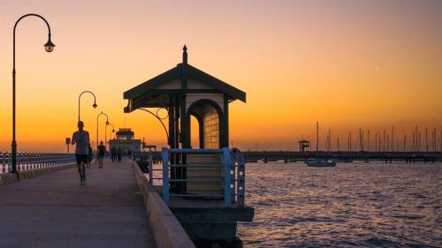 il lunghissimo molo di St. Kilda beach