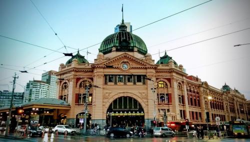 Anche Melbourne sfregiata dall'insensato fondamentalismo islamico