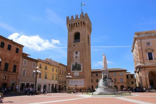 Piazza Giacomo Leopardi a Recanati