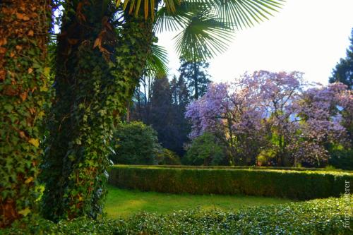 Il Parco della Villa oggi Centro Studi: qui Rosmini discettava di filosofia e letteratura con l'amico Alessandro Manzoni  (foto giornalesentire.it)