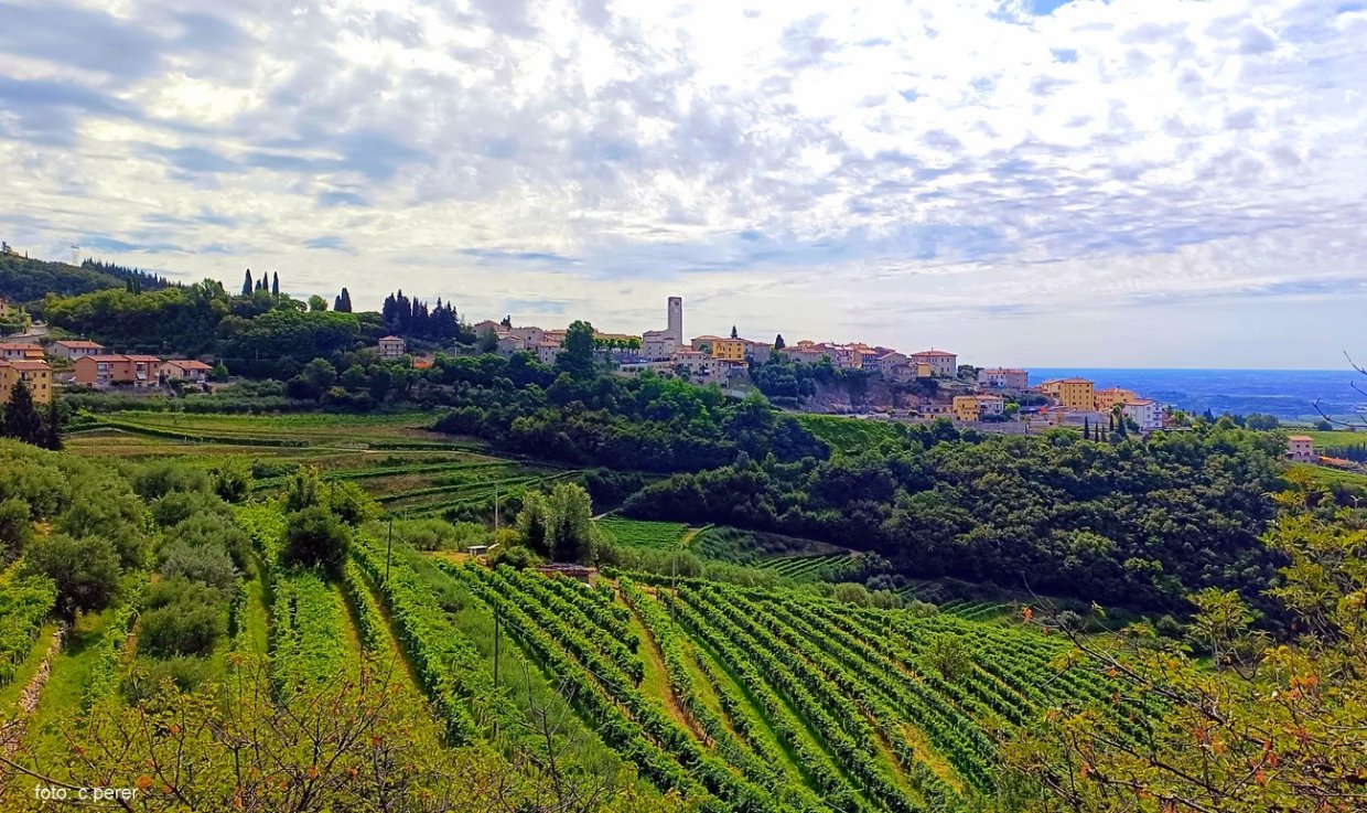 San Giorgio di Valpolicella detto anche ''ingannapoltron'' (foto C.Perer)