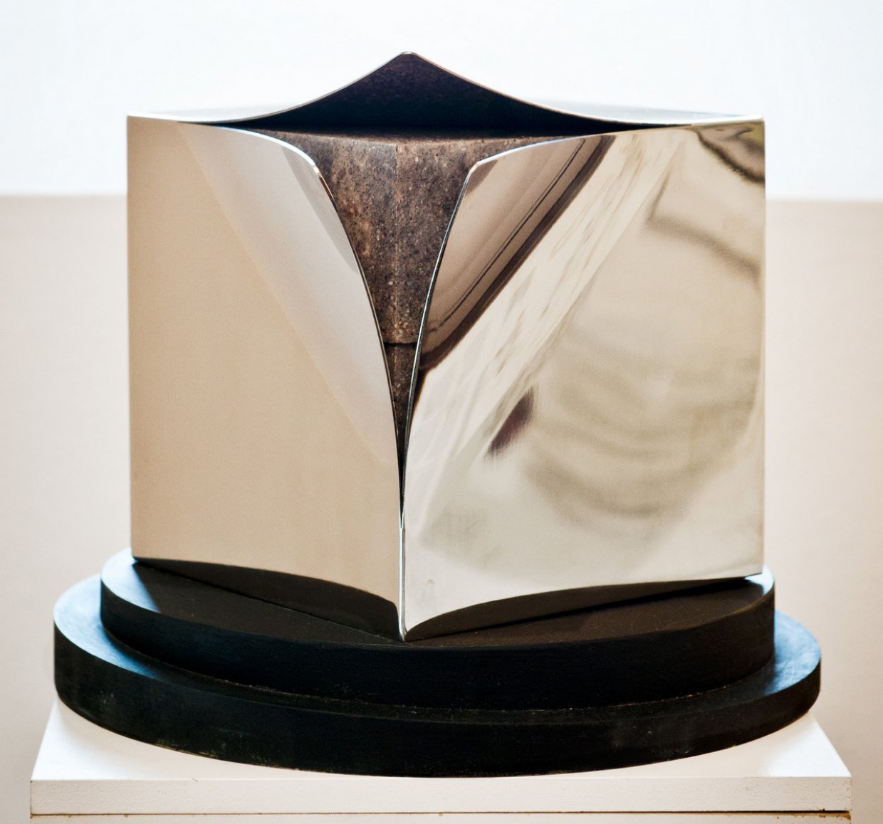 ''Essenza'' - Maurizio Giongo ''Essenza'' - Maurizio Giongo